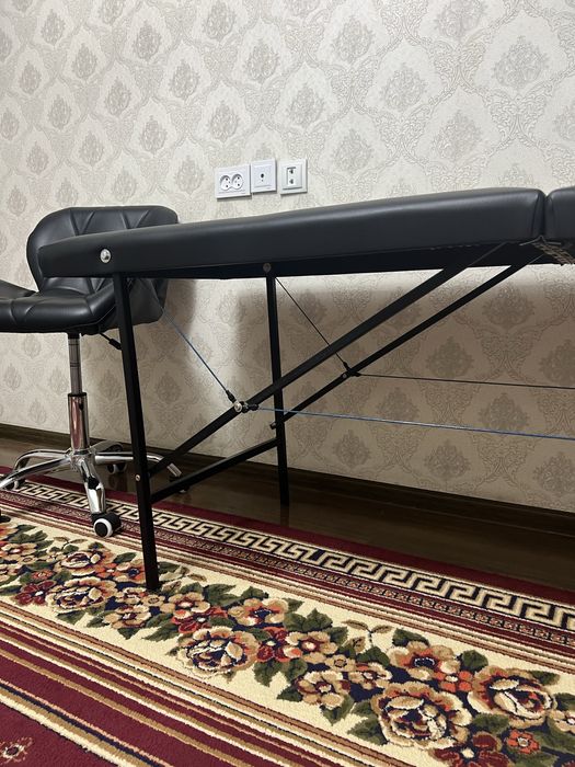 Кушетка и кресло