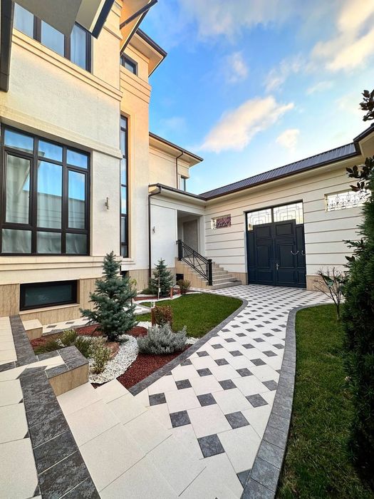 Сдаётся в аренду вилла в центре города