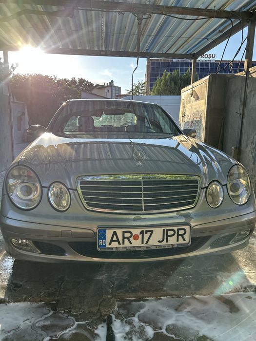 MERCEDES-BENZ E-Class 2003