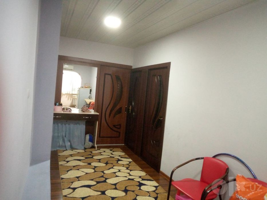 Dom sotiladi Novi sentrdan 2 xonalik 4 etaj
