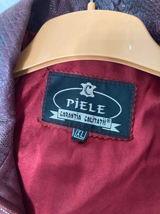 Haina din piele, XL, stare foarte buna, fermoarul necesita schimbare
