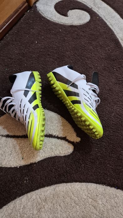 Adidas predator fotbal