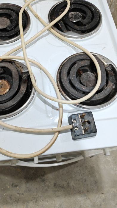 Плита 4-х комфорочная