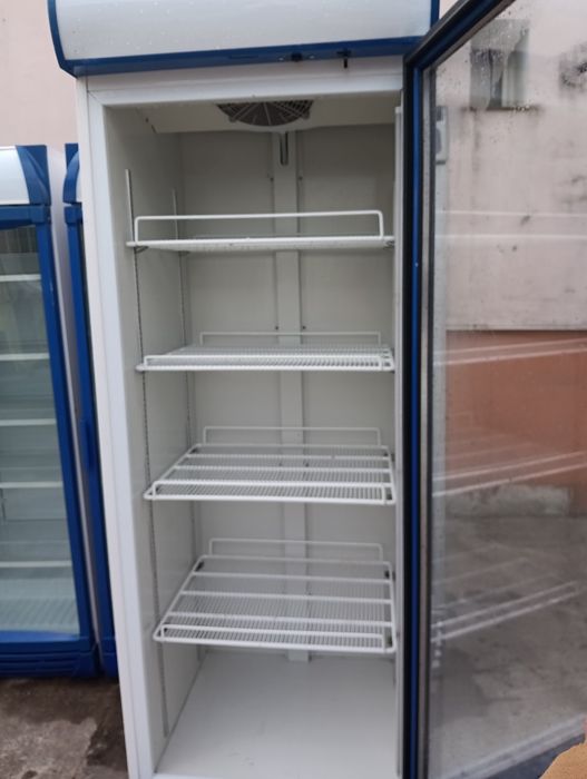 Огромна вертикална плюсова хладилна витрина 70 см широка с 12 месеца гаранция!