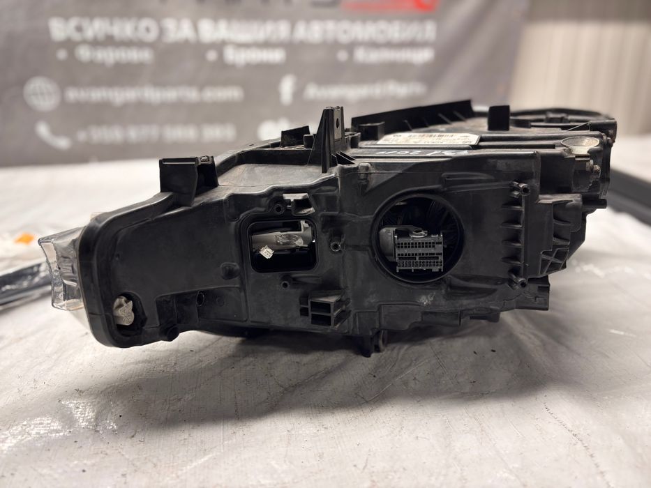 Десен LED фар BMW 3 F31 / F30 (2015–2019)