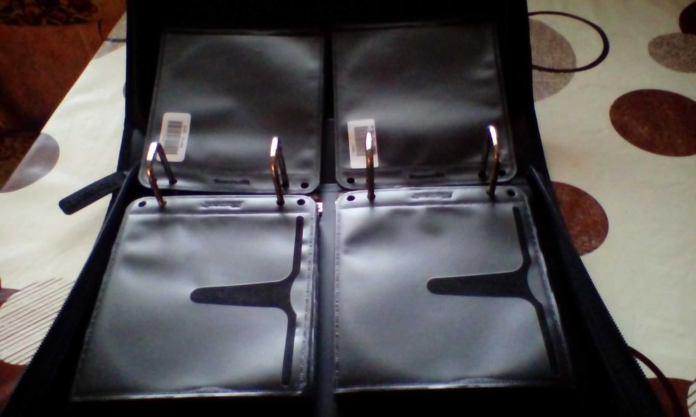 unitate pc ,mape dvd