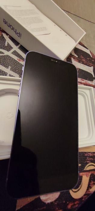 iPhone 12 mov an 2023