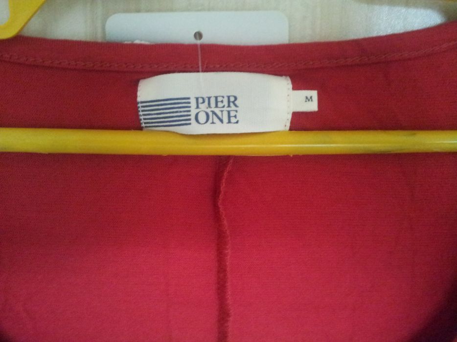 Маркова червена рокля - Л