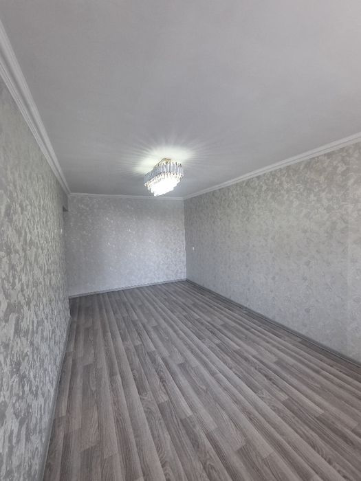 Dom sotiladi konditerskiy 4 etaj 1 xonali