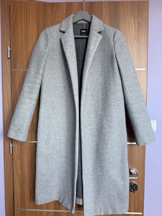 Преходно палто от zara