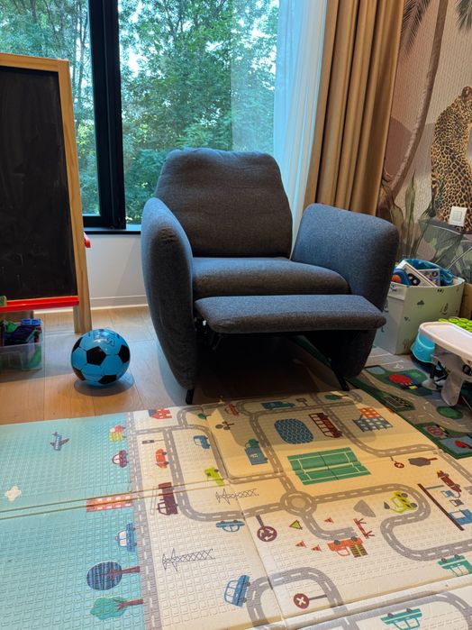 Fotoliu extensibil rabatabil gri închis IKEA EKOLSUND, stare excelenta