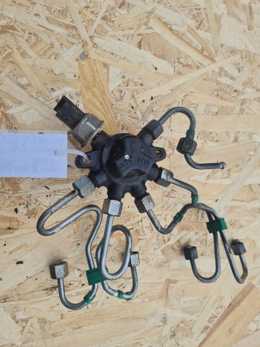 Rampa injectoare 1.5 dci euro 4 Renault Clio 3 , megane 2 , scenic 2
