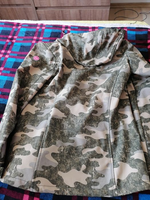 Vand geaca dama marimea 40