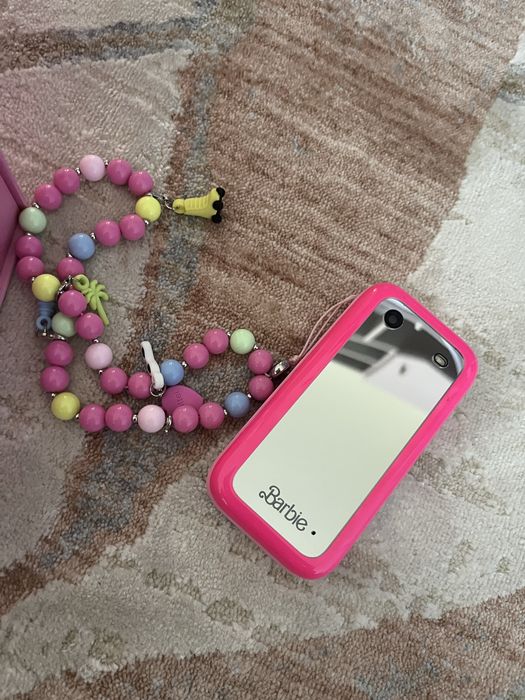 Мобилен телефон HMD Barbie