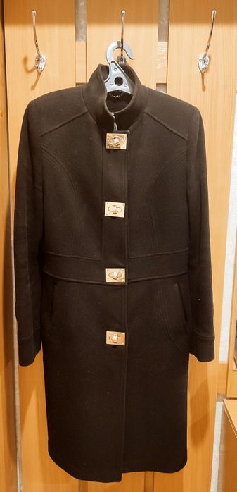 Продам пальто осеннее