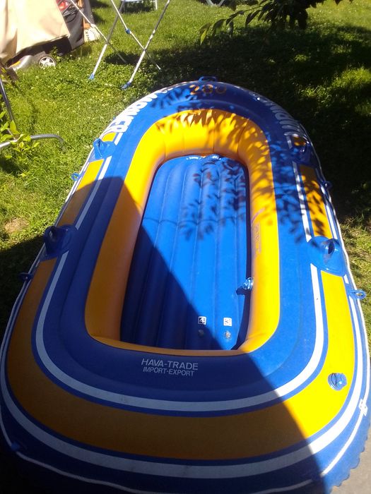Vând barcă,cort camping