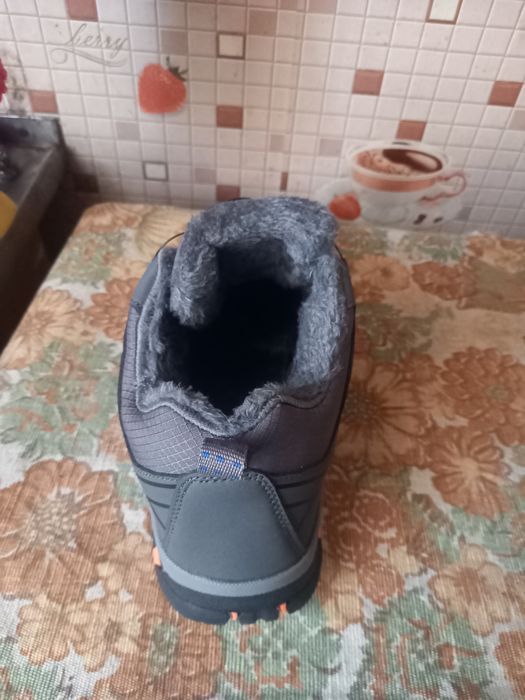 Продам зимнию обувь