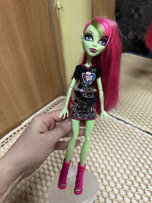 Пролам куклу монстр хай!