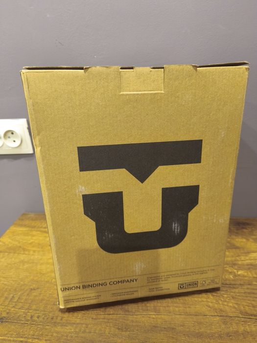 Union Strata 2025 (L)