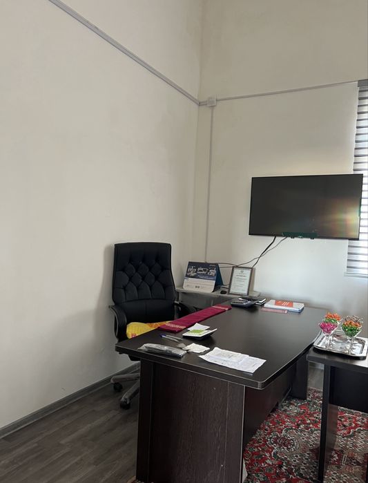 1000kv metr bino arendaga beriladi Navoi shaxar ichida