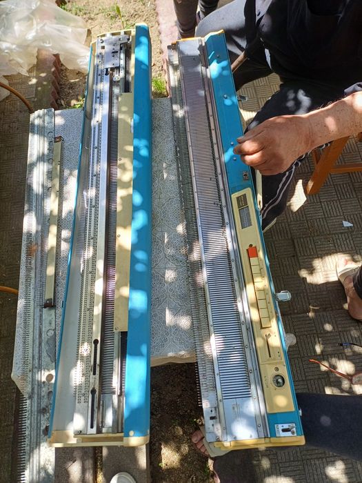 Mașină de tricotat/croșetat dublă Brother originală – 3500 lei