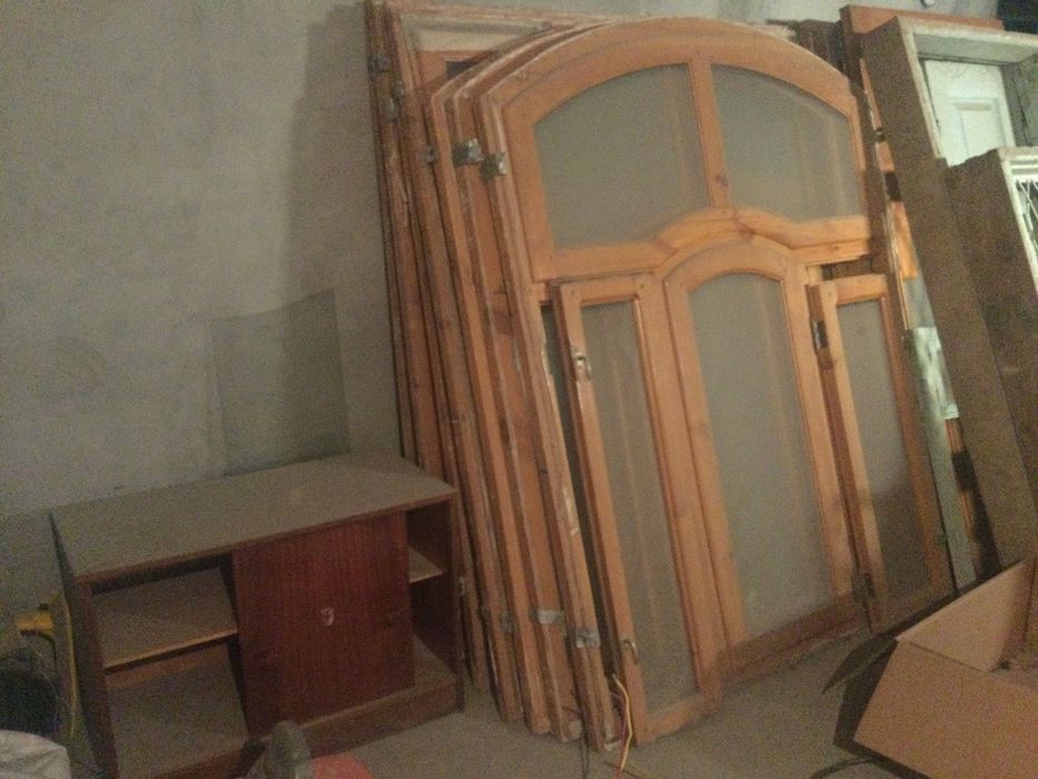 Окна деревянные из 50 мм рос сосны , б/у , По 540 тс .9 шт. Юнусобод.