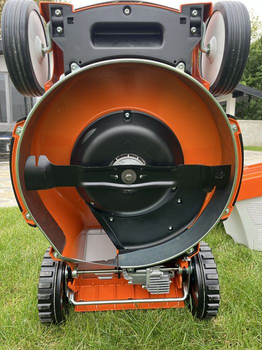 Masina tuns  iarba stihl RM 655 YS