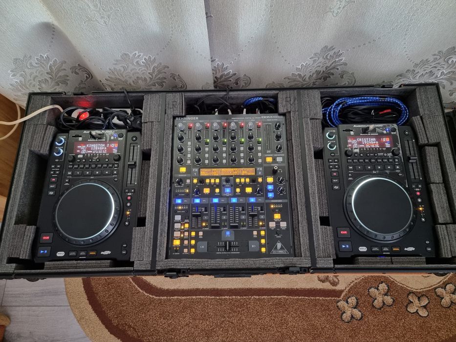 Set mixer, playere mp3 si case DJ