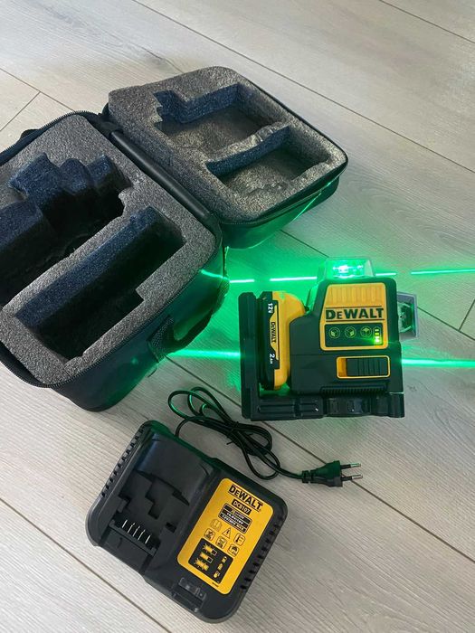 Nivela Dewalt laser model DW08LG