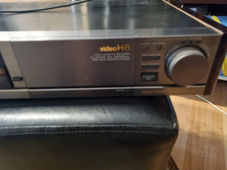 Video recorder hi8