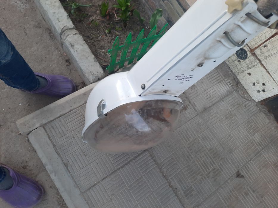 Фонарь на столб и освещение территорий  новый