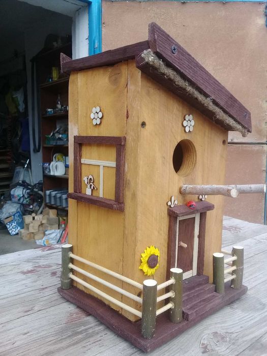 Скворечники деревянные продам