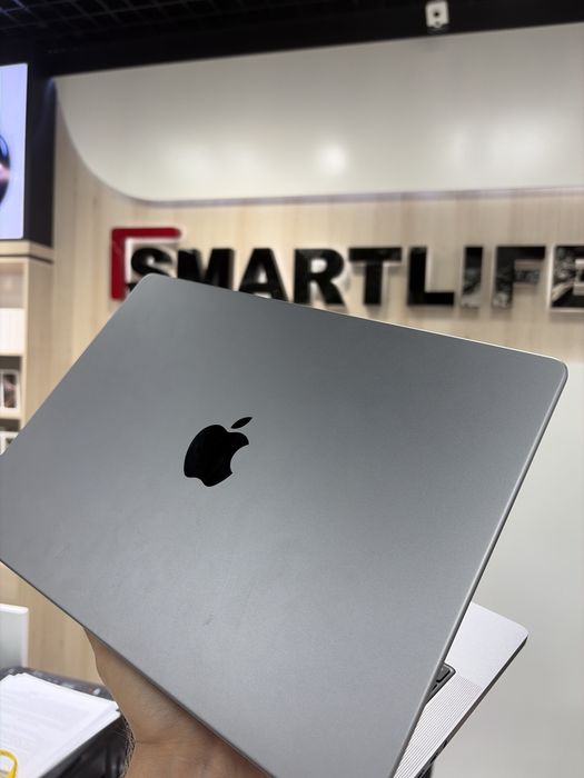 MacBook Pro M2 Pro