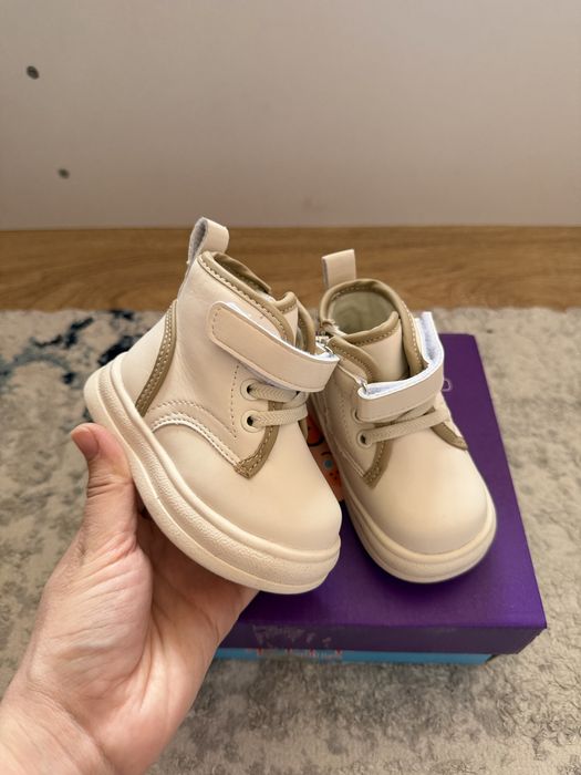 Детские демисезонные ботинки