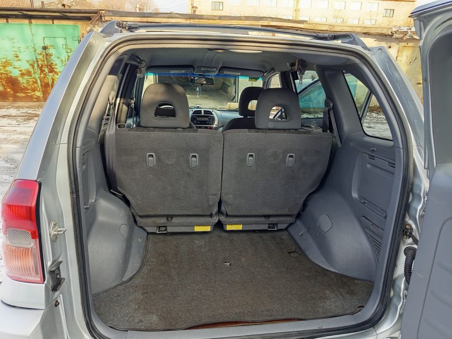 Тойота Toyota RAV4