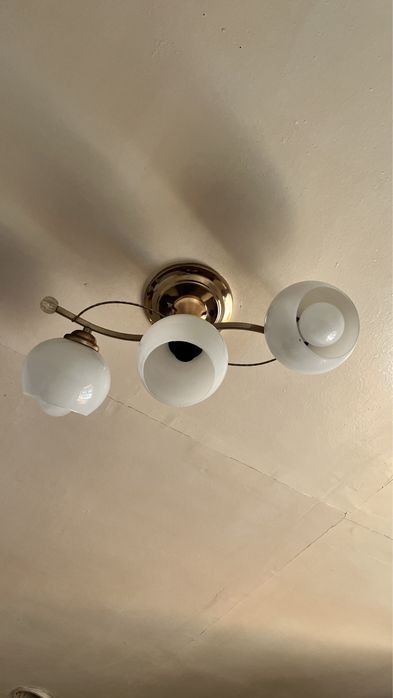 Продается люстры в хорошем состоянии