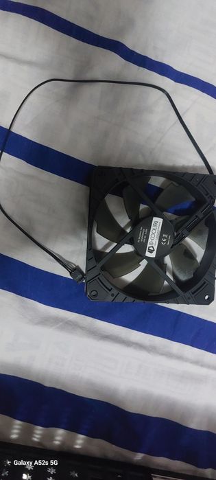 Vând ventilator pc