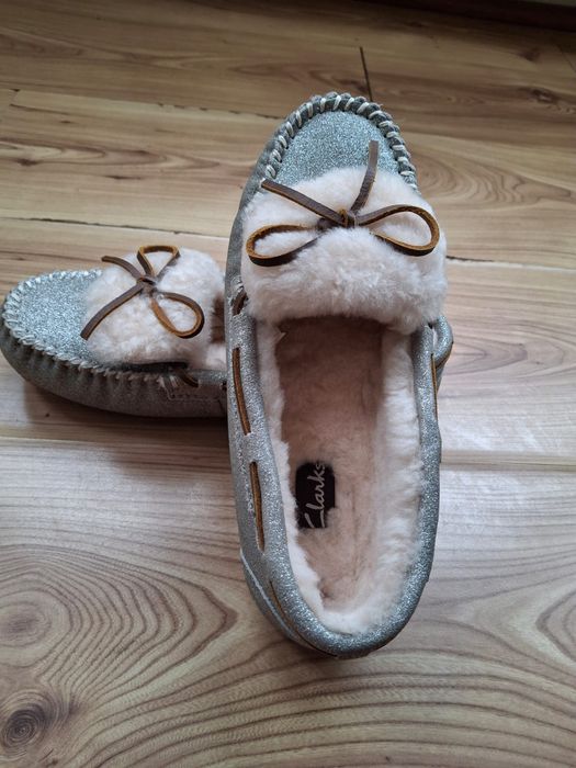 Papuci de casa Clarks noi, marimea 38