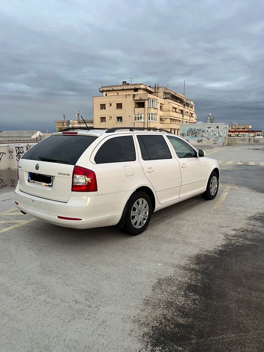 SKODA Octavia 2012 — imagine 5