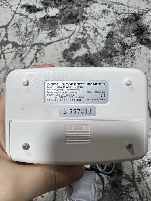 Тонометр автоматический Taibox TB-660W