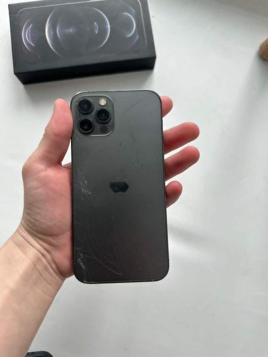 Продам IPHONE 12 PRO