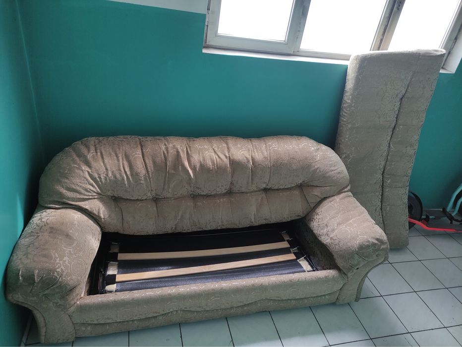Диван (раскладной) и кресло
