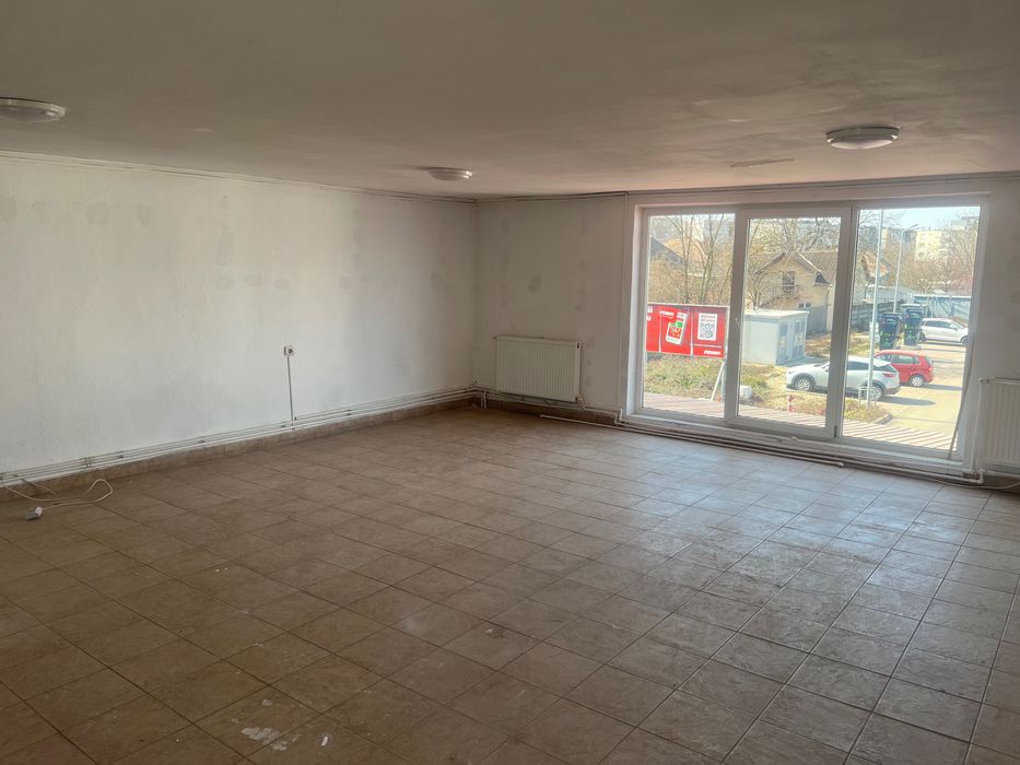 Spatiu comercial central de vanzare /inchiriere in Ludus