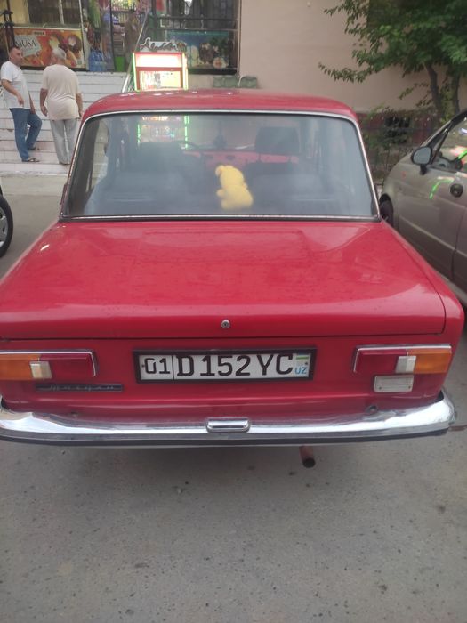 Продам машину Жигули 21011