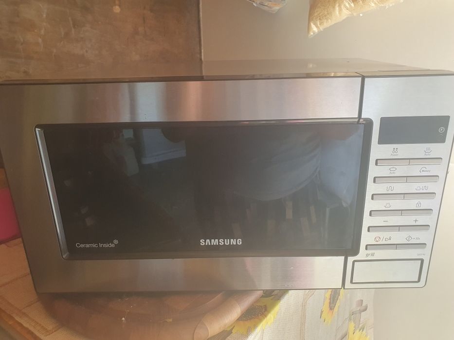 Cuptor cu microunde  samsung fără farfurie fuctoneza bine