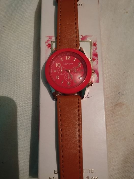 Продам часы женские