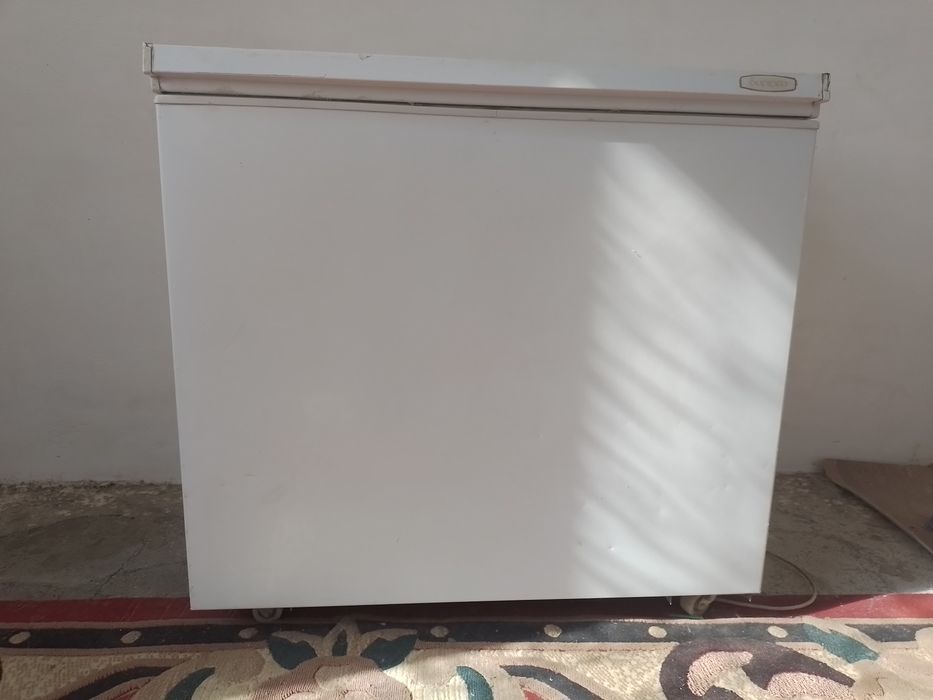 Морозильник,бирюса