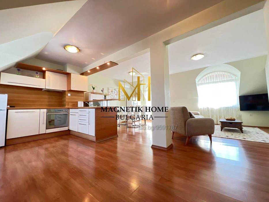 Дава се под наем Двустаен апартамент в Бургас, Център - 120 кв.м за 612 € - Снимка #1