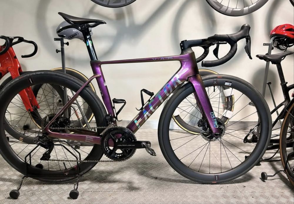 Карбонов велосипед FACTOR OSTRO Vam.Dura Ace di2-12V.Rezerve.2025г.