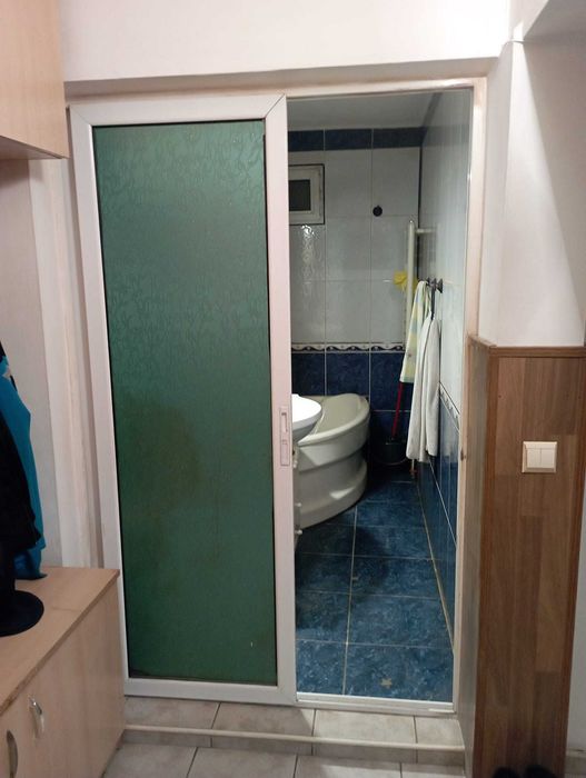 Ofer spre închiriere apartament 2 camere, decomandat lângă Profi Cireșica